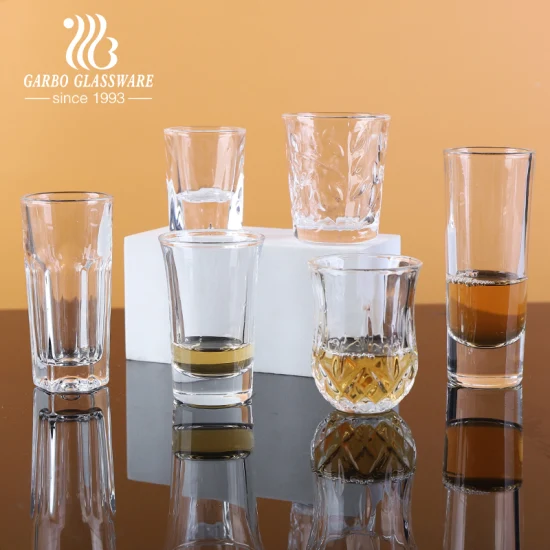 すぐに使える 1.5 オンスの酒グラス ウォッカグラス 透明な鉛フリーグラス 小さな酒グラス テイスティンググラス